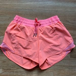 lululemon hotty hot short 4”